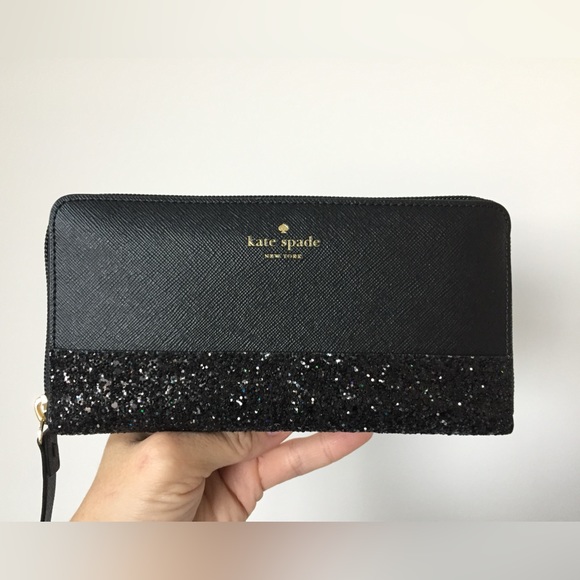 kate spade Handbags - Kate Spade clutch wallet NEW